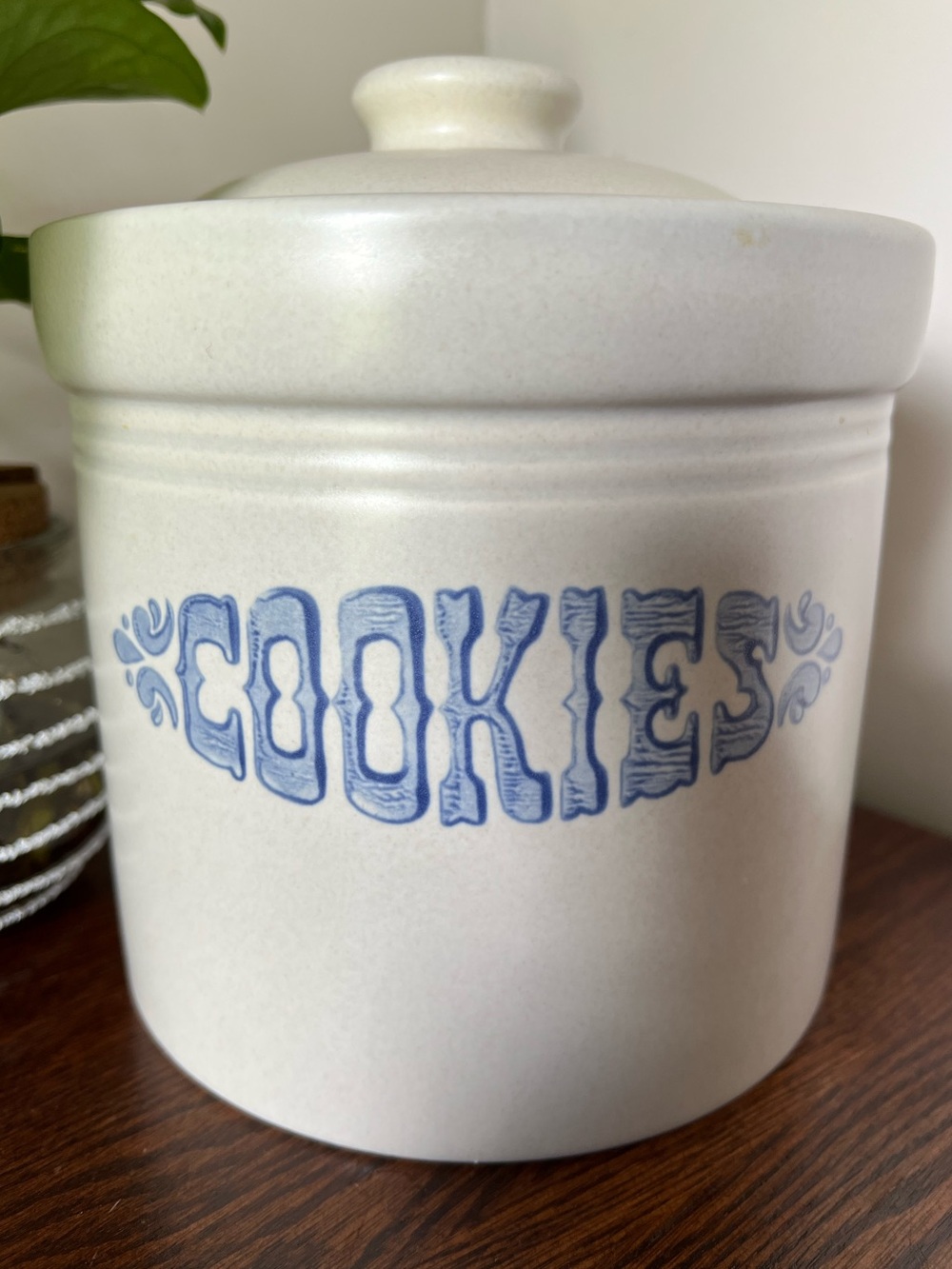 💐   PFALTZGRAFF YORKTOWNE STONEWARE COOKIE JAR with LID 1.5 QUARTS VINTAGE